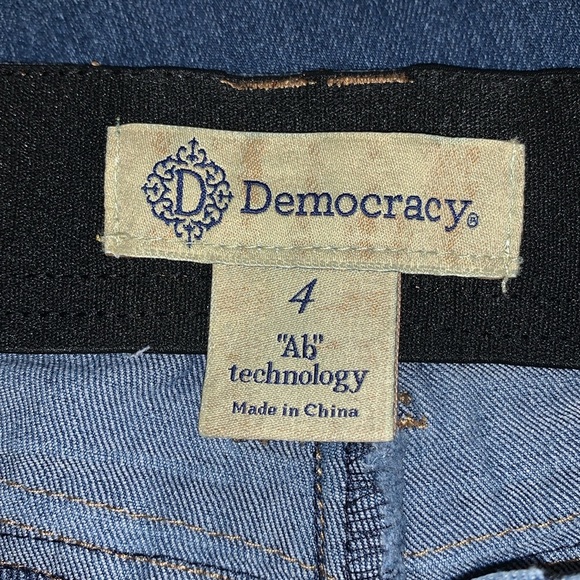Democracy Jeans - Picture 3 of 6